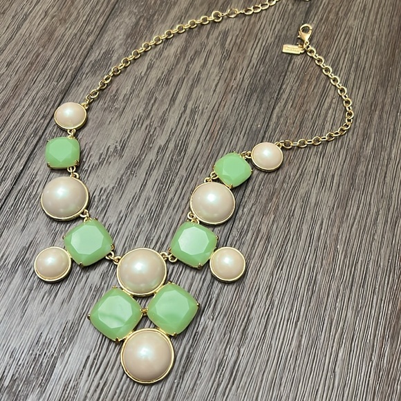 KATE SPADE NEW YORK Mint/Cream Cushion Pearl Statement Necklace - Picture 11 of 11